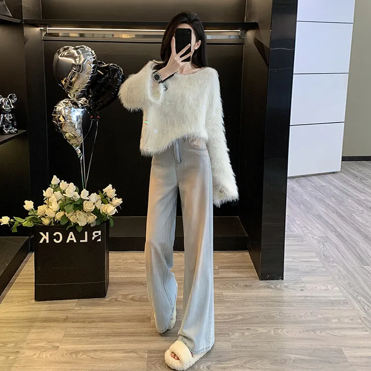 轻熟风时尚休闲运动套装女2024秋冬新款白色加厚毛衣阔腿裤两件套