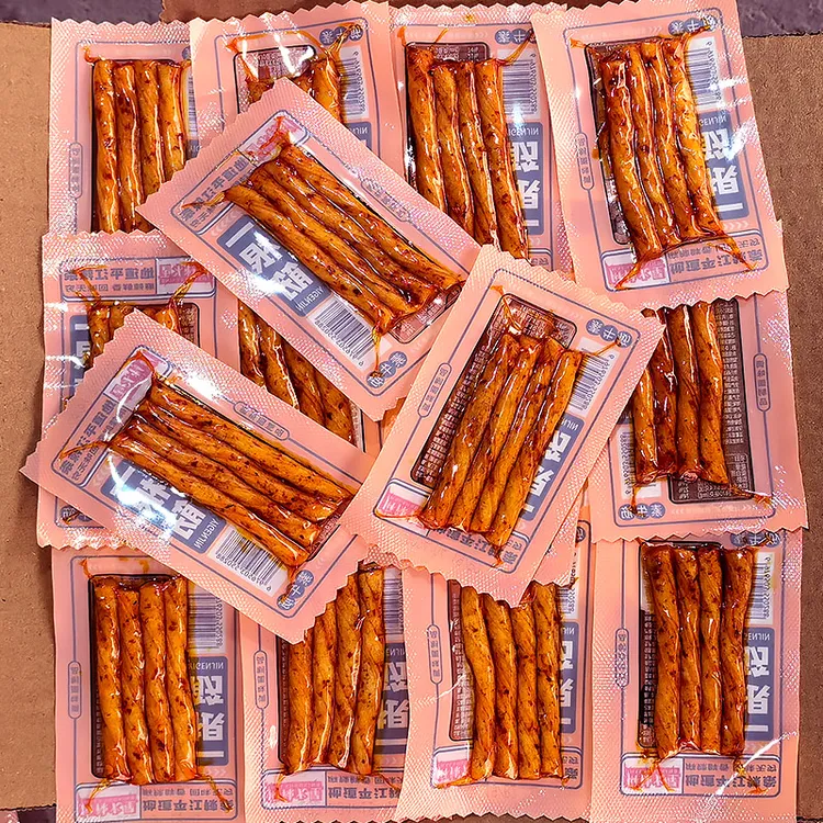 【30包】香辣素牛筋辣条儿时味道麻辣经典网红追短剧小零食劲道嚼劲