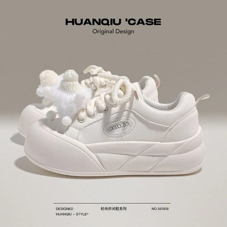 环球学生丑萌面包女鞋2024春季新款网红爆款板鞋休闲运动小白鞋