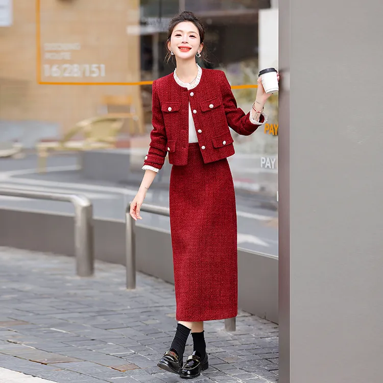 订婚红色喜婆婆婚宴小香风套装连衣裙2024新款春秋季妈妈结婚礼服