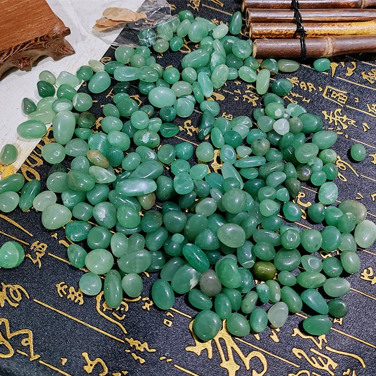 天然绿东陵碎石雨花石花盆铺面石头鱼缸造景净化消磁石供曼扎
