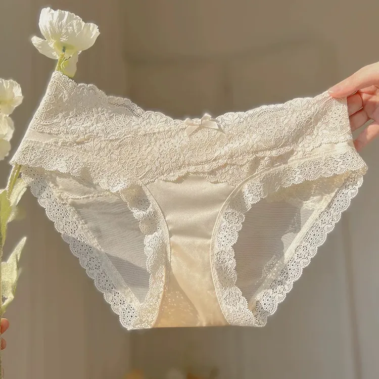 法式纯欲风缎面蕾丝内裤女士性感低腰无痕新款舒适低腰内裤女款