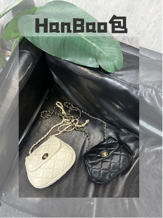 「软软的奶豆腐」斜挎小云朵黑白