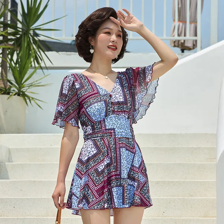 保守泳装2025新款连体高级感遮肚子高腰微胖加肥加大泡温泉泳衣女