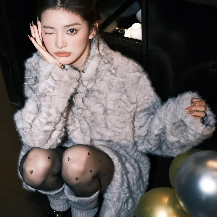 新款月影少女立领环保毛毛皮毛一体外套女保暖秋冬冬季加厚上衣