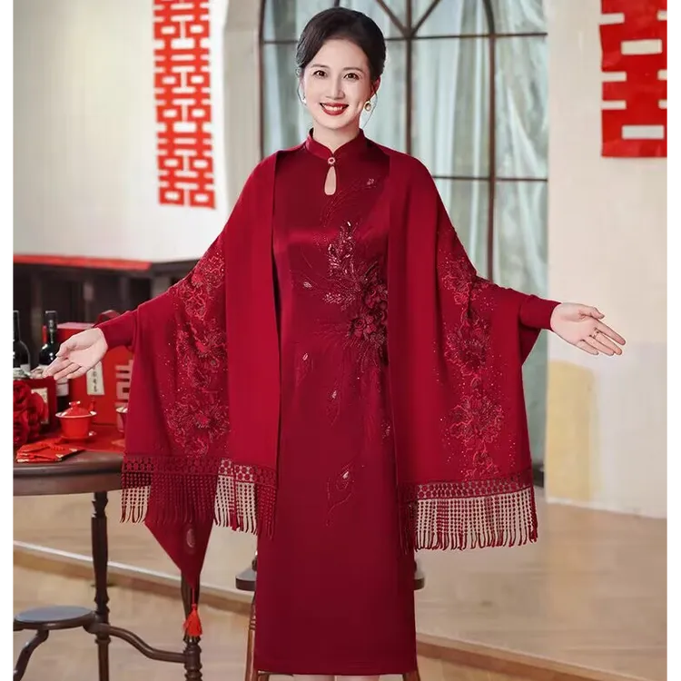 2025新款配旗袍的披肩秋冬婚宴喜婆婆妈妈礼服外套红色女高端外搭
