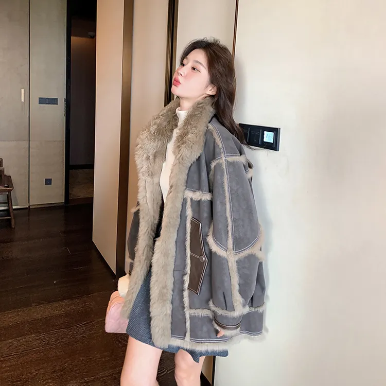 紫色皮毛一体羊羔毛外套女冬季2024新中长款时尚加绒加厚保暖棉服