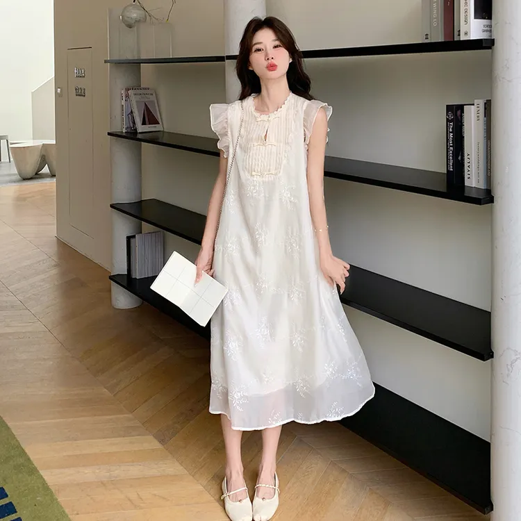 米白色国风复古盘扣宽松连衣裙女夏季小个子甜美减龄蕾丝绣花裙子