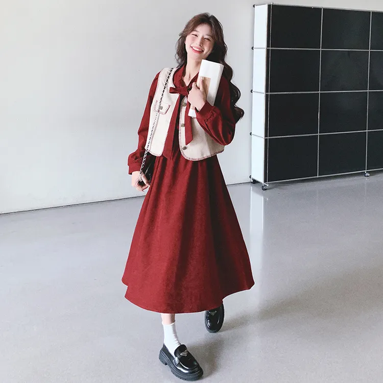 红色法式复古小香风马甲宽松连衣裙套装女春秋季新款显瘦初恋裙子