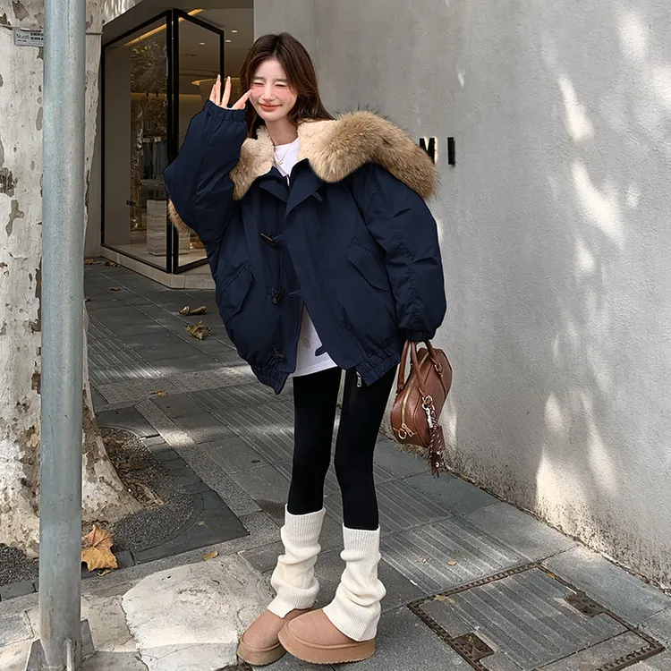2025冬季新款牛角扣连帽大毛领白鸭绒羽绒服女宽松加厚派克服外套