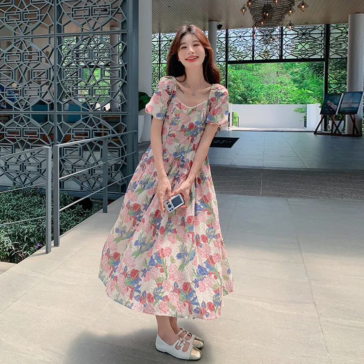 法式碎花连衣裙女夏季2024新款时尚甜美气质温柔风超好看度假裙子