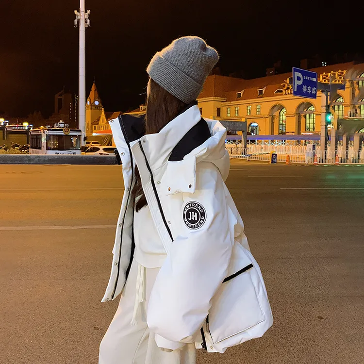 韩版星空白工装羽绒服外套女小个子2024冬季新款加厚冲锋衣派克服