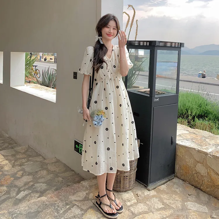 小清新碎花宽松连衣裙女夏季小个子遮肉显瘦法式甜美泡泡袖A字裙