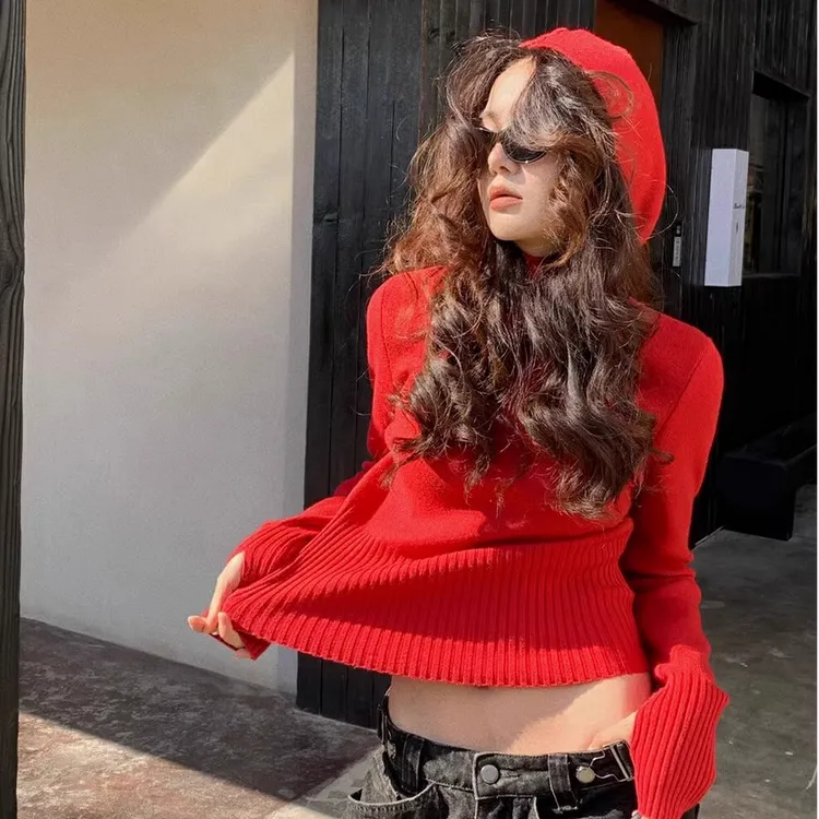 过年红色连帽套头毛衣女秋冬针织内搭打底衫高腰短款美式辣妹上衣