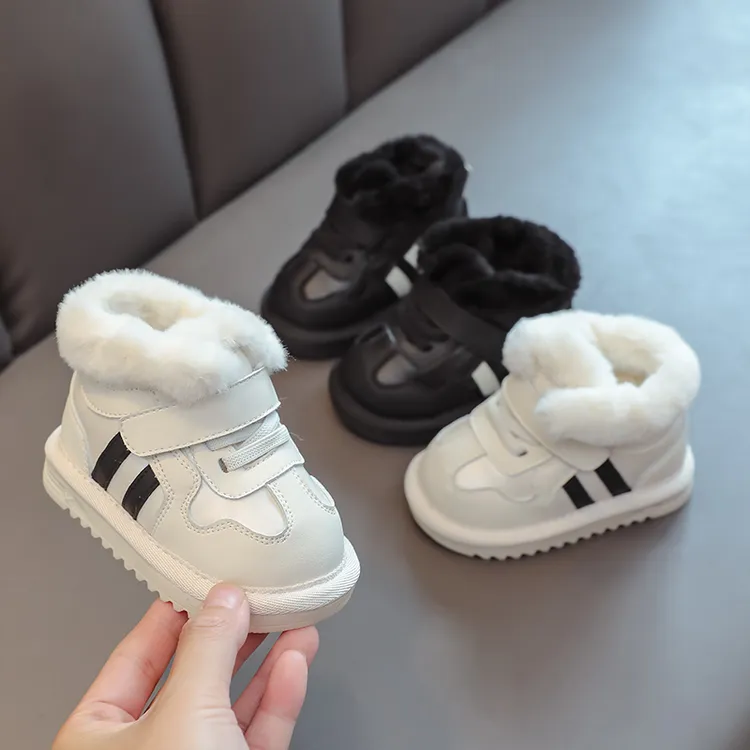 宝宝雪地靴冬季女童加绒加厚靴子婴儿厚棉学步鞋男童防滑软底短靴