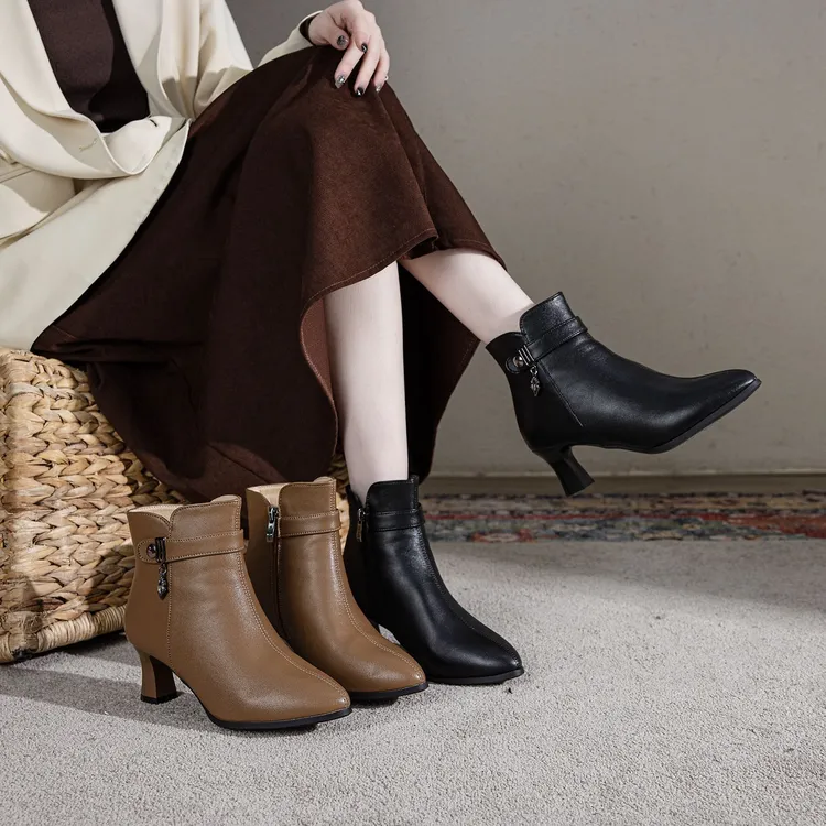 4公分-2024新款时尚真皮尖头短靴女细跟韩版黑色软底细跟加绒保暖