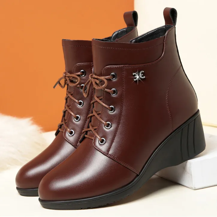 跨境秋冬妈妈棉鞋新款坡跟防滑厚底女靴子加绒保暖短靴中老年