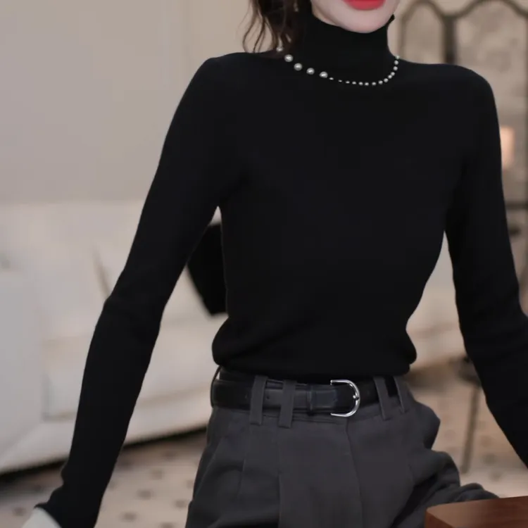 秋冬款设计感气质显瘦百搭纯色修身T恤女加绒保暖打底衫LK2500347