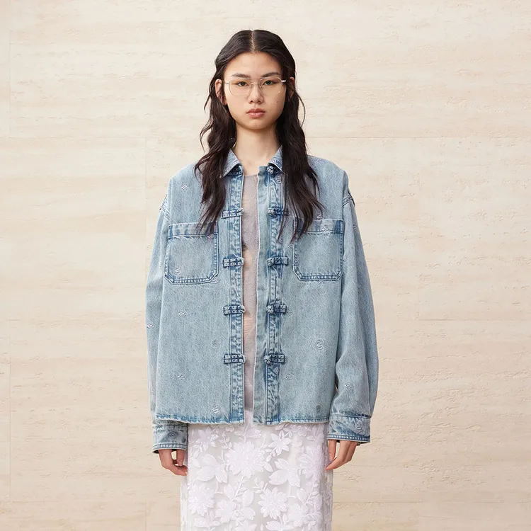 UOOYAA/乌丫春季经典「Professional Women」系列盘扣牛仔衬衫9166