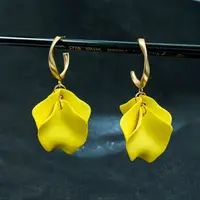 合金亚克力耳饰 高级感黄色花瓣耳环夸张大气网红耳饰(5CM)