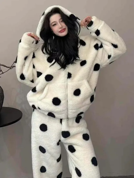 【济州岛】波点连帽睡衣+睡裤套装