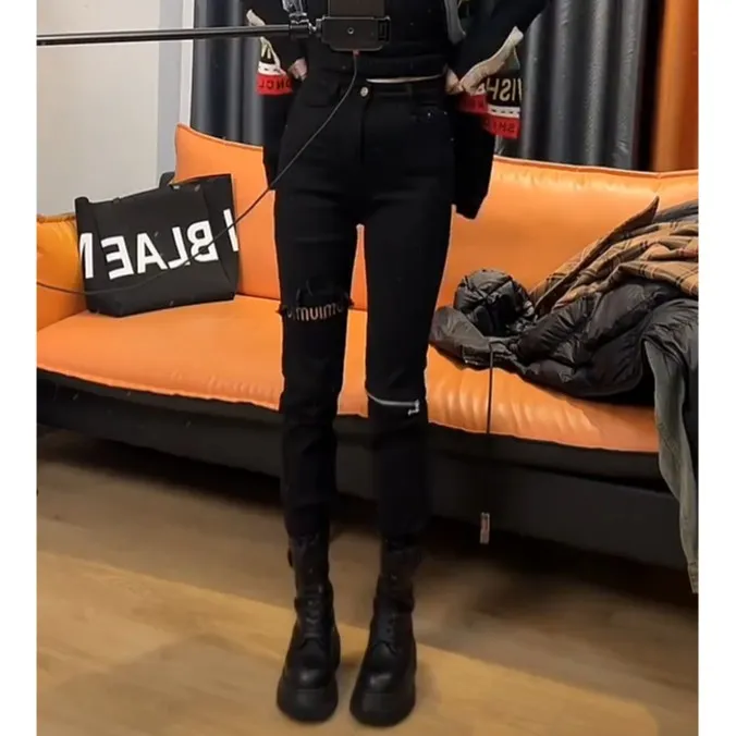 显瘦小脚裤牛仔裤女2024冬季新款加绒大码休闲百搭修身弹力铅笔裤