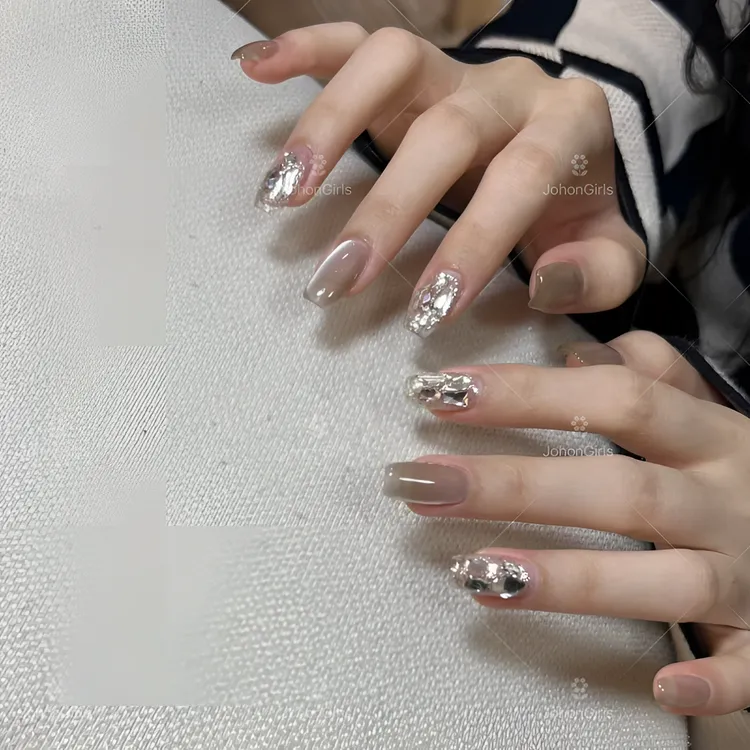 JohonGirls'/琴岛小嫚【白瓷月光】夏日浅咖极光钻猫眼手工穿戴甲片