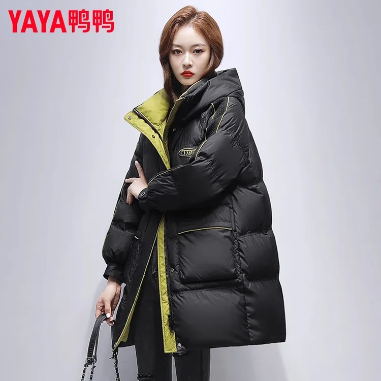 鸭鸭中长款羽绒服女冬季2025新款时尚女款撞色拼接加厚好羽绒热销
