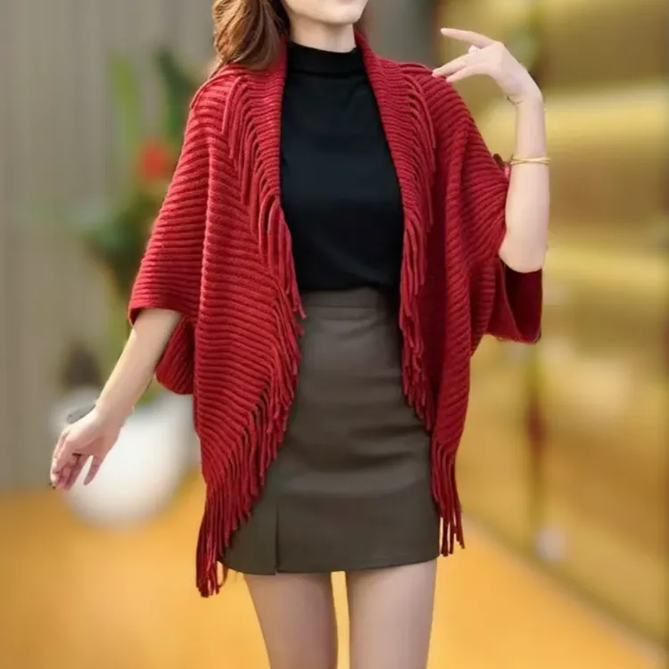 秋冬新款流苏针织保暖时尚披肩洋气纯色百搭女生高级感宽松外搭