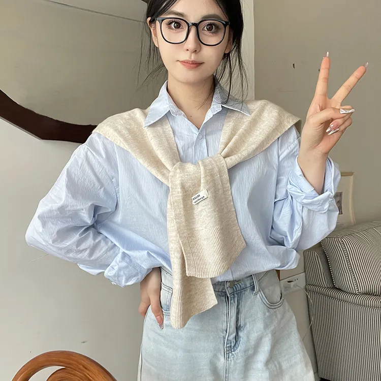 披肩女外搭2024新款秋冬季围巾护颈椎护肩针织坎肩搭配衬衫高级感