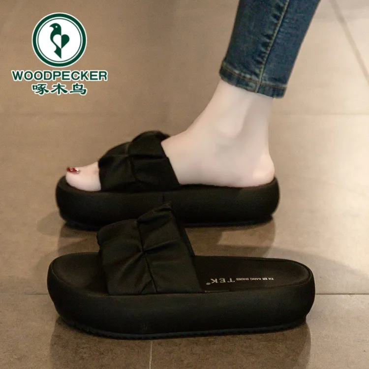 啄木鸟凉拖鞋女夏季外穿2025新款厚底沙滩凉鞋时尚孕妇面包一字拖