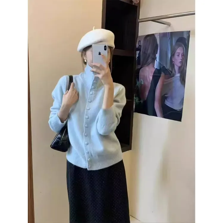 新款温柔风高领单排扣软糯毛衣外套女秋冬韩系ins外穿针织开衫女