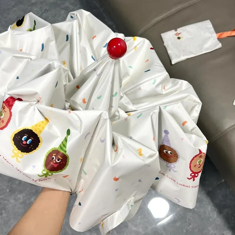红鼻子饼干怪兽晴雨伞学生可爱黑胶防紫外线两用便携雨伞女遮阳伞