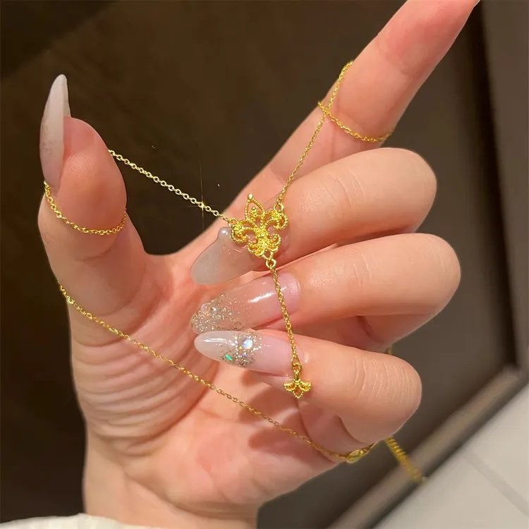 钛钢项链 秋冬宝藏饰品小众花丝鸢尾花锁骨链女不掉色吊坠饰品
