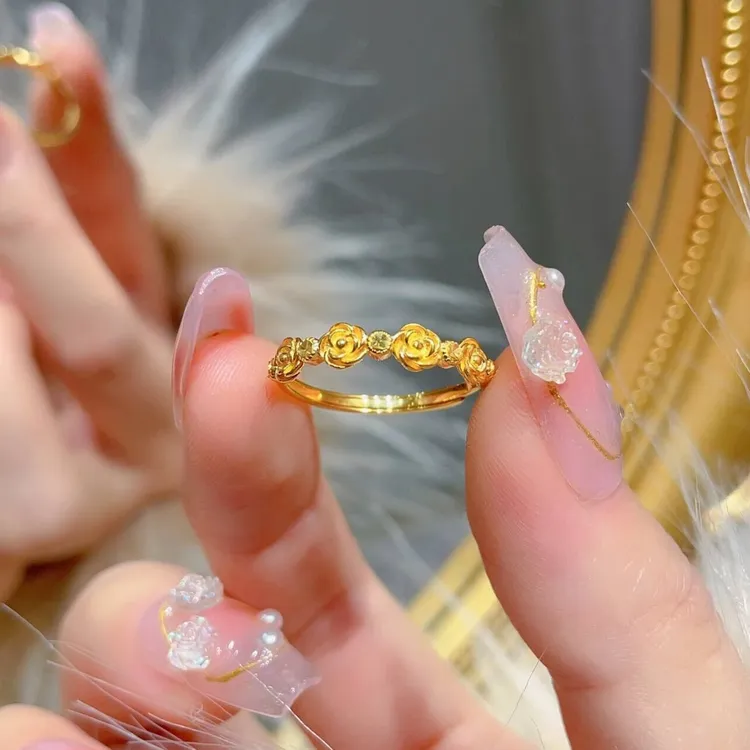 钛钢戒指 轻奢气质不掉色玫瑰花戒指女简约百搭精美ins可调节指环