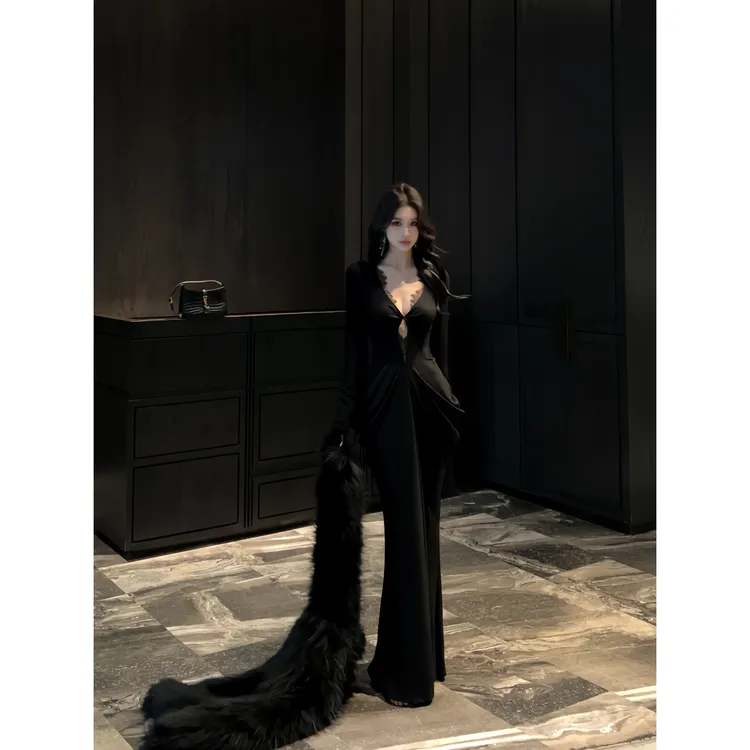欧美风性感V领长袖连衣裙高级感名媛气质个性辣妹黑色后妈裙长裙