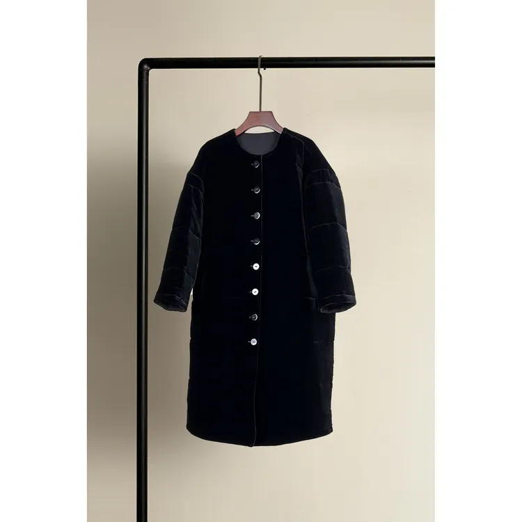 原创设计女装高级感黑色丝绒保暖棉服冬季新款加厚款棉衣外套大衣