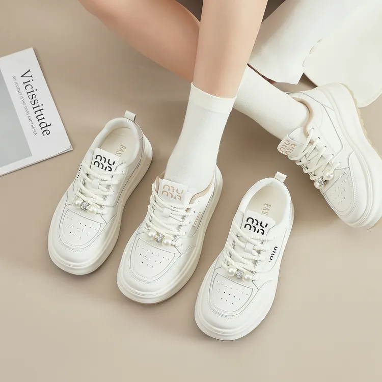 爆款时尚小白鞋女2024春秋新款真皮百搭厚底板鞋休闲鞋松糕运动鞋