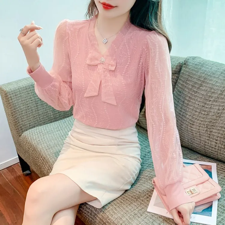 蕾丝打底衫衬衫女时尚洋气时髦春季新款气质漂亮小衫流行长袖上衣