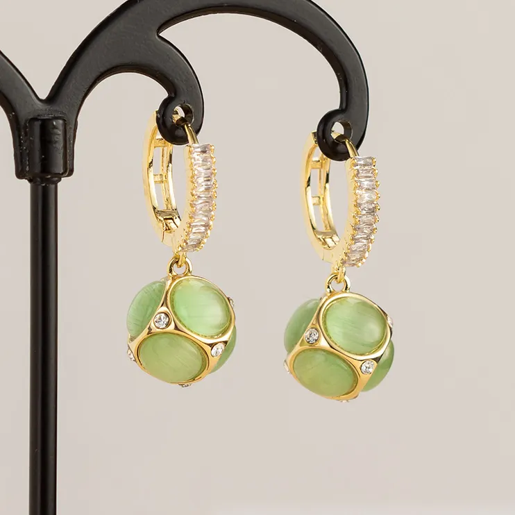 铜合金合成锆石耳饰 青山绿水经典小绣球耳环高级感时尚耳饰1695