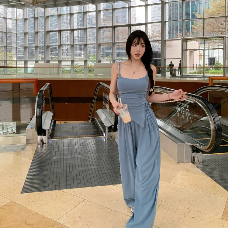 Liuu嘻嘻阿/运动休闲套装女不规则收腰吊带上衣高腰拖地裤两件套