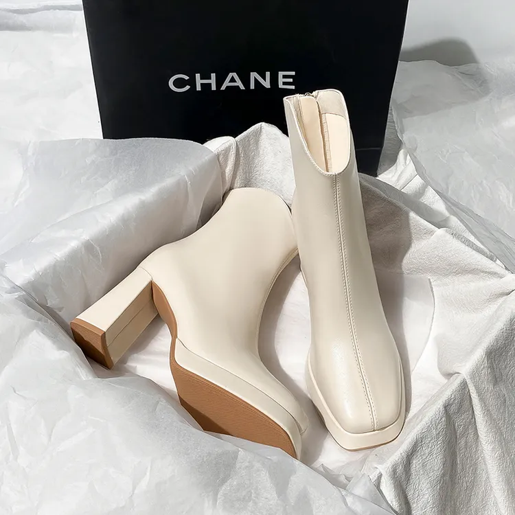 法式V口高跟厚底短靴女2025冬款加绒防水台瘦瘦靴方头粗跟马丁靴