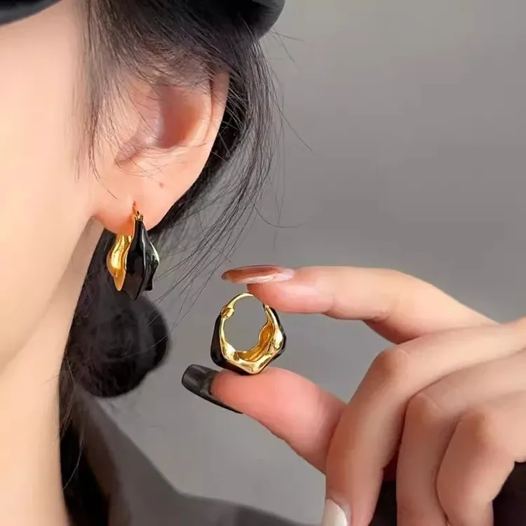 铜合金耳饰 冷淡风黑色撞色不规则耳扣时尚轻奢设计感耳环耳饰女