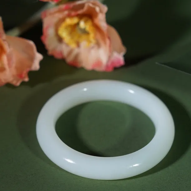 【会员专享】苏玉天工和田玉芭莎料白玉手镯时尚白色百搭复古经典