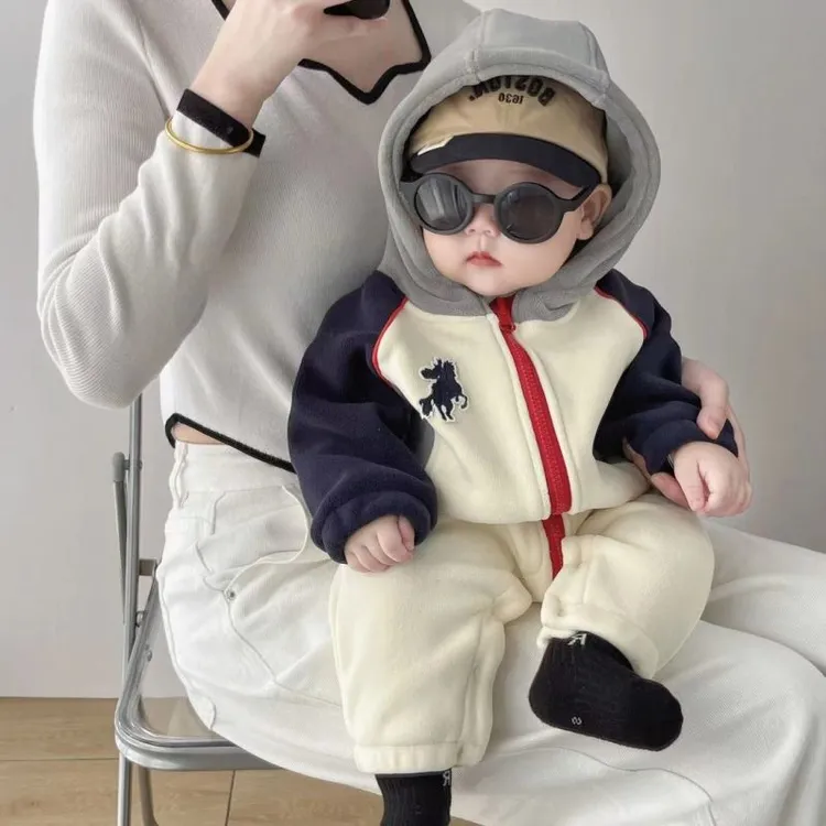 婴儿长袖连帽连体衣加绒加厚休闲外出服男女宝宝韩版秋冬季冲锋衣