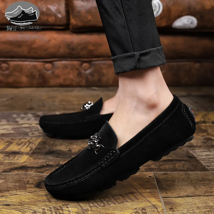 欧洲站2025年新款豆豆鞋男韩版百搭虎头懒人休闲皮鞋潮流精神小伙