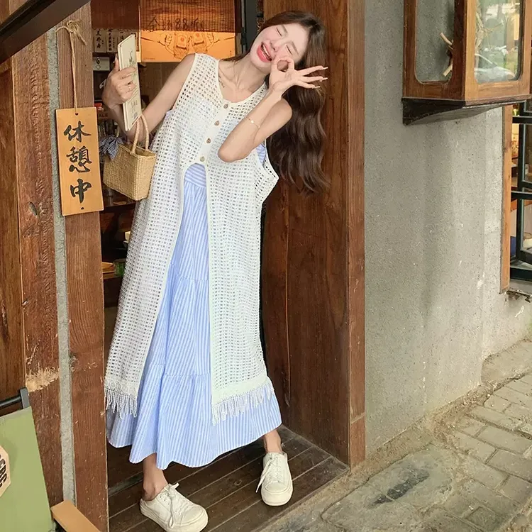 蓝色条纹吊带叠穿镂空罩衫裙法式小清新森系甜美海边度假连衣裙