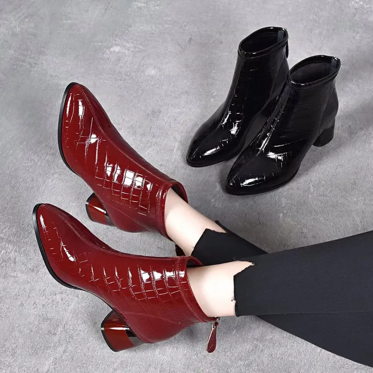 漆皮短靴女粗跟时尚裸靴真皮春秋单靴百搭软皮女靴子短筒冬季加绒