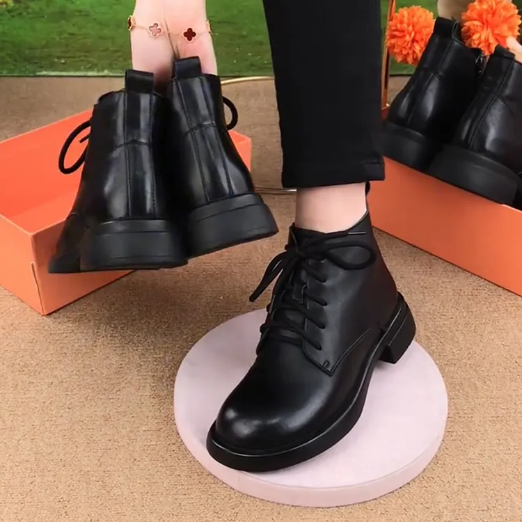 真皮马丁靴女秋冬季新款牛皮圆头粗跟低跟女靴单靴系带加绒短靴子