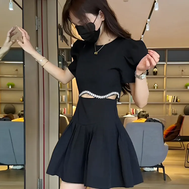 【V姐】【HX】2025新款法式泡泡袖露腰女夏季高级感镂空收腰显瘦1402